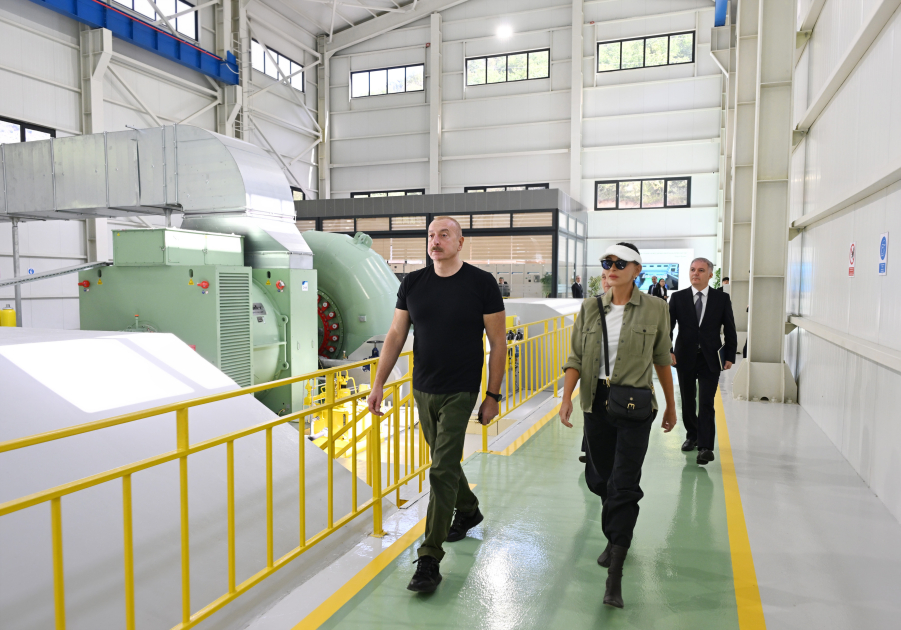Президент Ильхам Алиев и Первая леди Мехрибан Алиева приняли участие в открытии гидроэлектростанции «Юхары Венг» на реке Тертер в Кяльбаджарском районе (ВИДЕО/ФОТО)