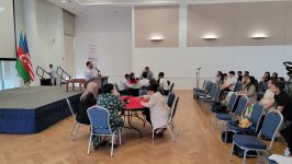 В рамках американо - азербайджанского молодежного форума прошел "Брейн-ринг" (ФОТО)