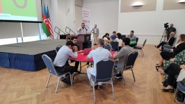В рамках американо - азербайджанского молодежного форума прошел "Брейн-ринг" (ФОТО)