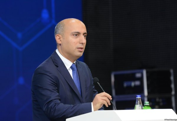 Продолжается объединение школ с небольшим количеством учащихся - Эмин Амруллаев