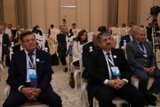 В Баку прошел второй день Форума азербайджанских ученых, проживающих за рубежом (ФОТО)