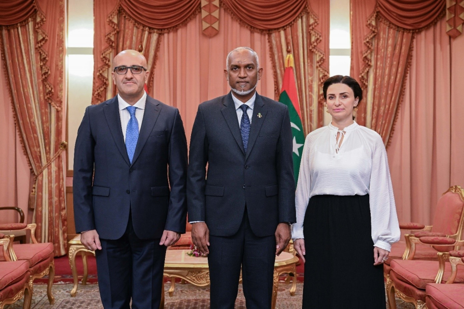 Посол Азербайджана вручил верительные грамоты Президенту Мальдив (ФОТО)