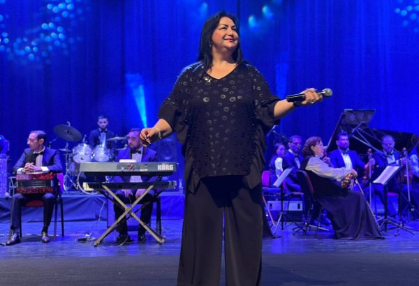 В Гянджинской филармонии состоялся концерт, посвященный творчеству народного артиста Мобиля Ахмедова (ФОТО)