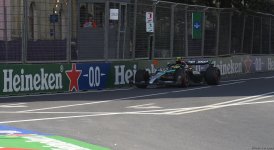 В Баку завершились вторые свободные заезды команд "Формулы-1" (ФОТО) (Обновлено)