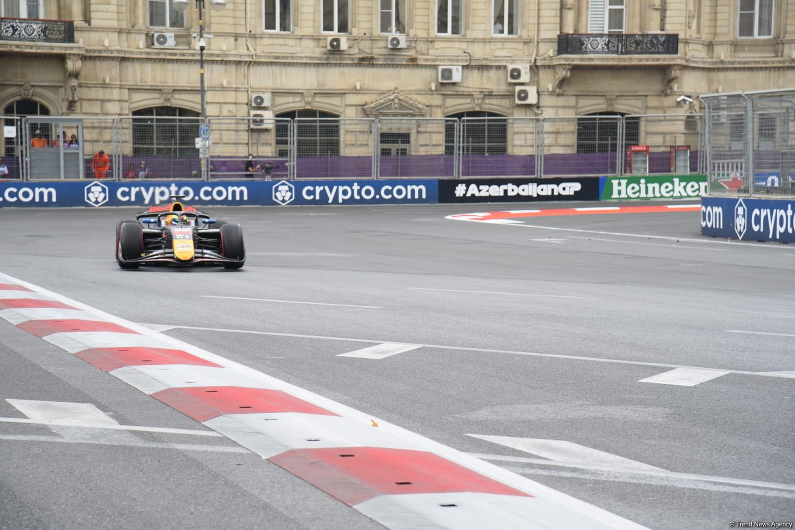 В Баку завершились свободные заезды команд Формулы 2 (ФОТО/ВИДЕО) (Обновлено)