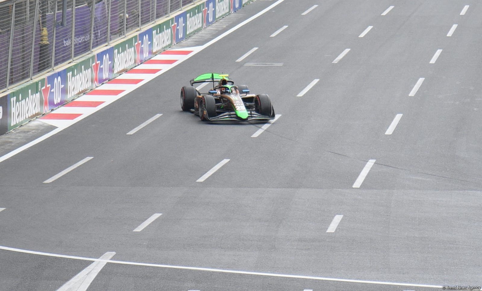 В Баку завершились свободные заезды команд Формулы 2 (ФОТО/ВИДЕО) (Обновлено)