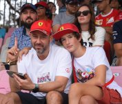 Интересные моменты со зрительских трибун  "Формулы-1" в Баку (ФОТОРЕПОРТАЖ)