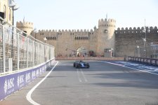 Завершился порядковый заезд команд "Формулы-1" в Баку (ФОТО)