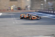 Завершился порядковый заезд команд "Формулы-1" в Баку (ФОТО)