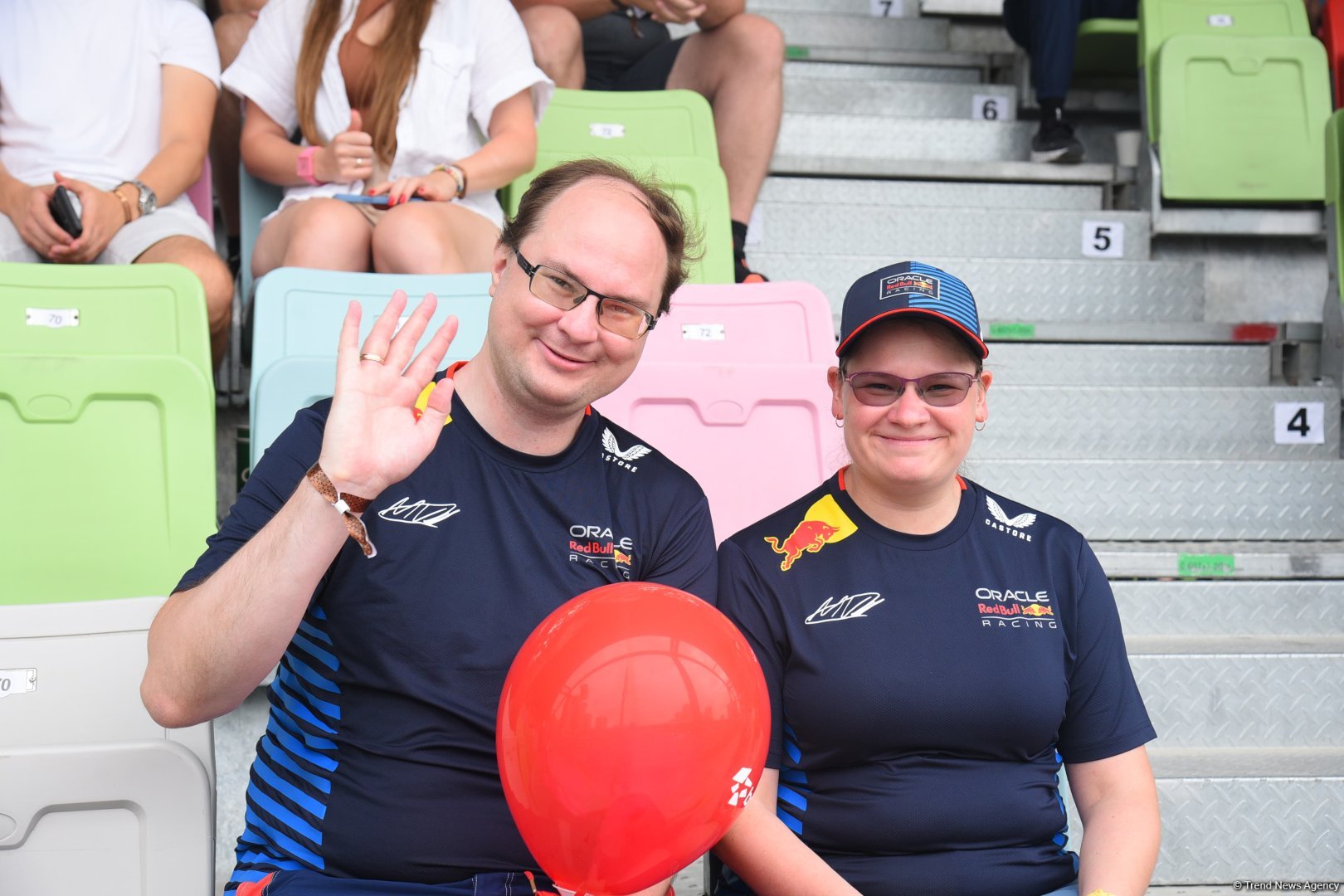 Интересные моменты со зрительских трибун  "Формулы-1" в Баку (ФОТОРЕПОРТАЖ)