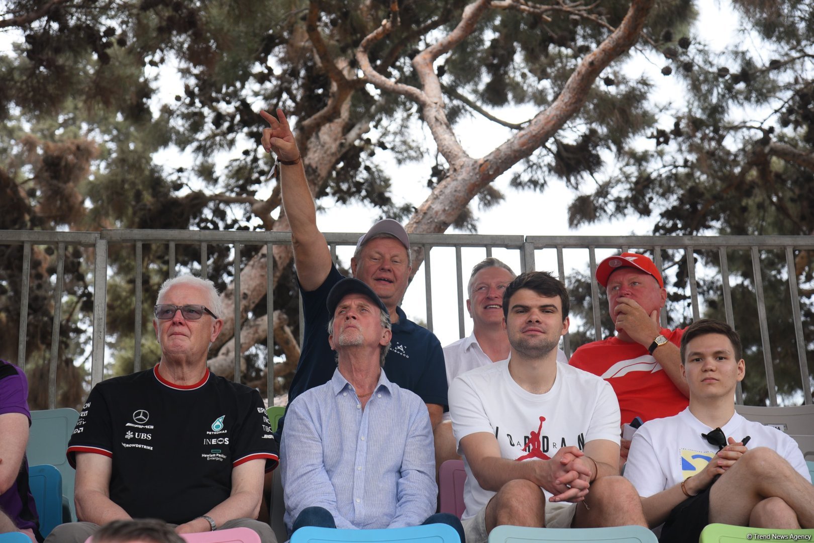 Интересные моменты со зрительских трибун  "Формулы-1" в Баку (ФОТОРЕПОРТАЖ)