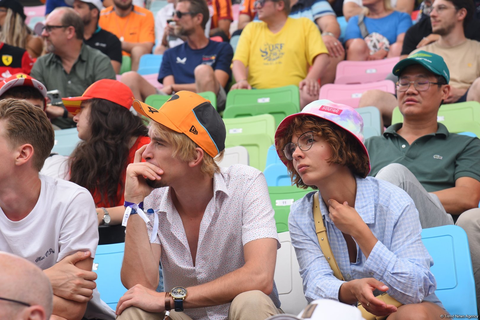 Интересные моменты со зрительских трибун  "Формулы-1" в Баку (ФОТОРЕПОРТАЖ)