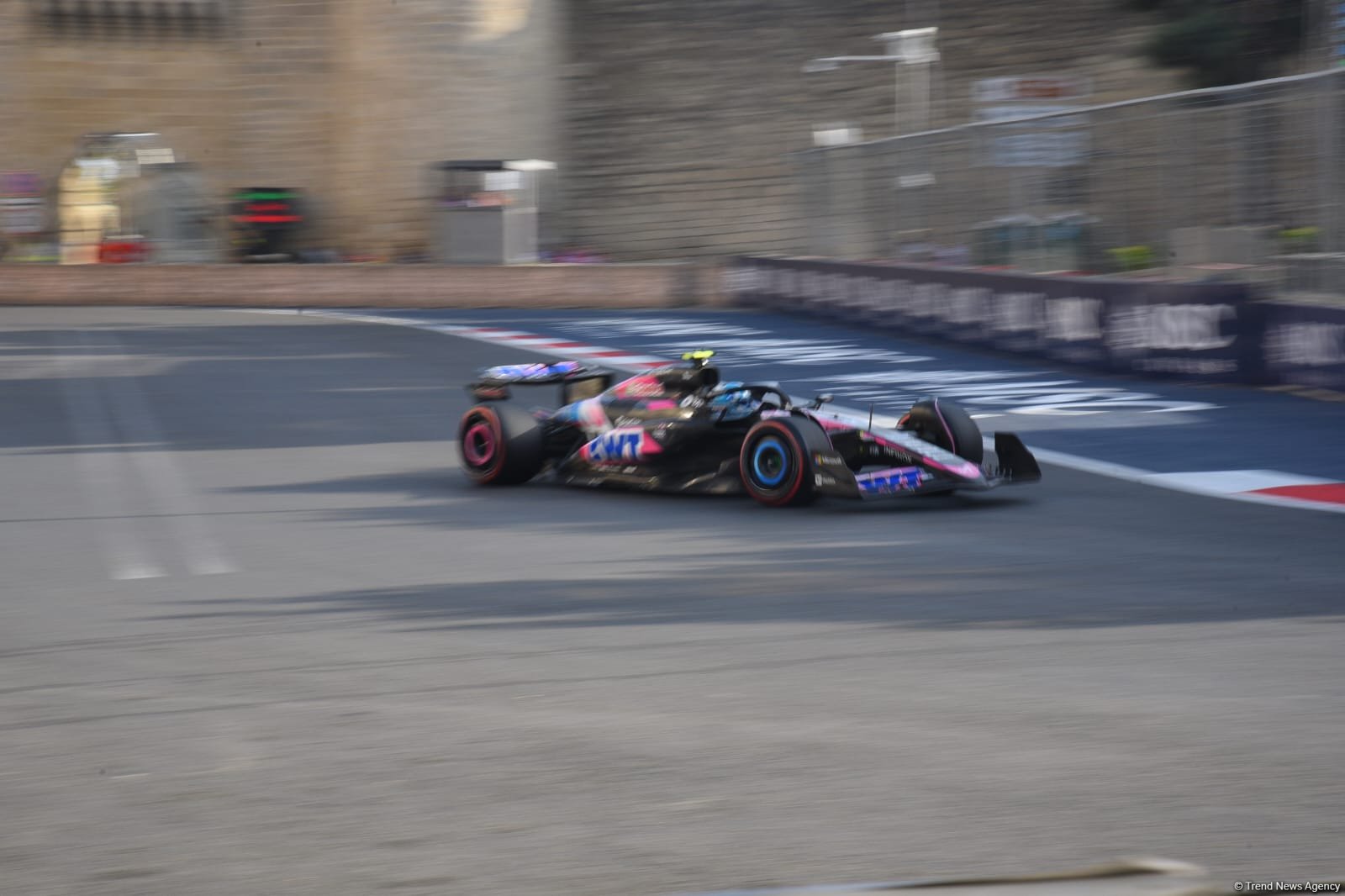 Завершился порядковый заезд команд "Формулы-1" в Баку (ФОТО)