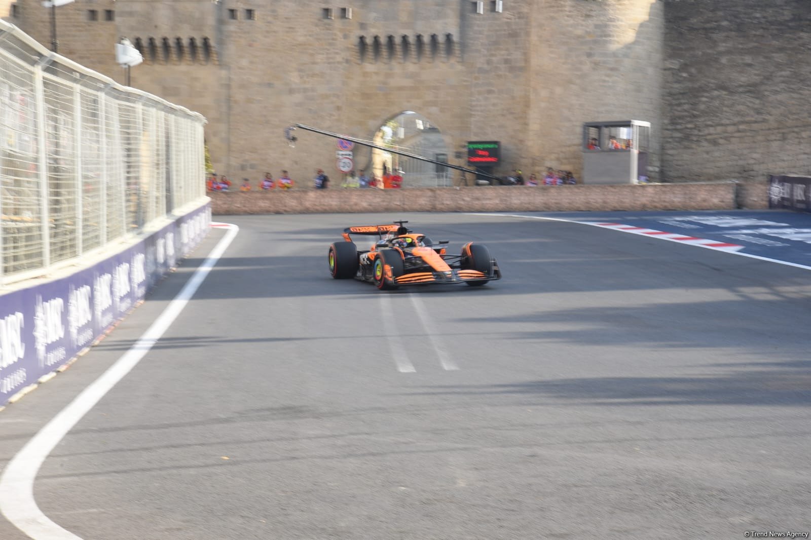 Завершился порядковый заезд команд "Формулы-1" в Баку (ФОТО)