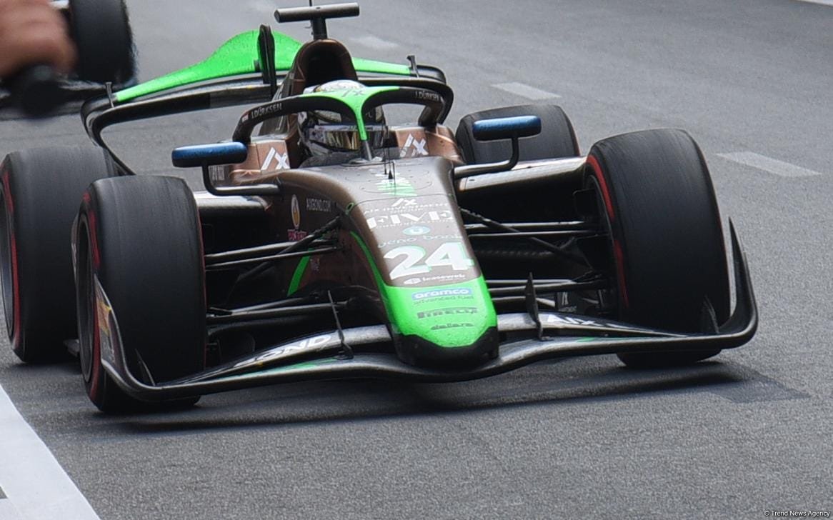 Завершились спринтерские гонки команд "Формулы-2" в Баку (ФОТО/ВИДЕО)