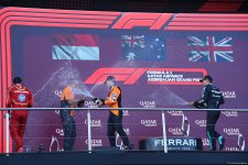 В Баку наградили победителей финальной гонки Формулы 1 (ФОТО/ВИДЕО)