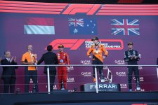 В Баку наградили победителей финальной гонки Формулы 1 (ФОТО/ВИДЕО)