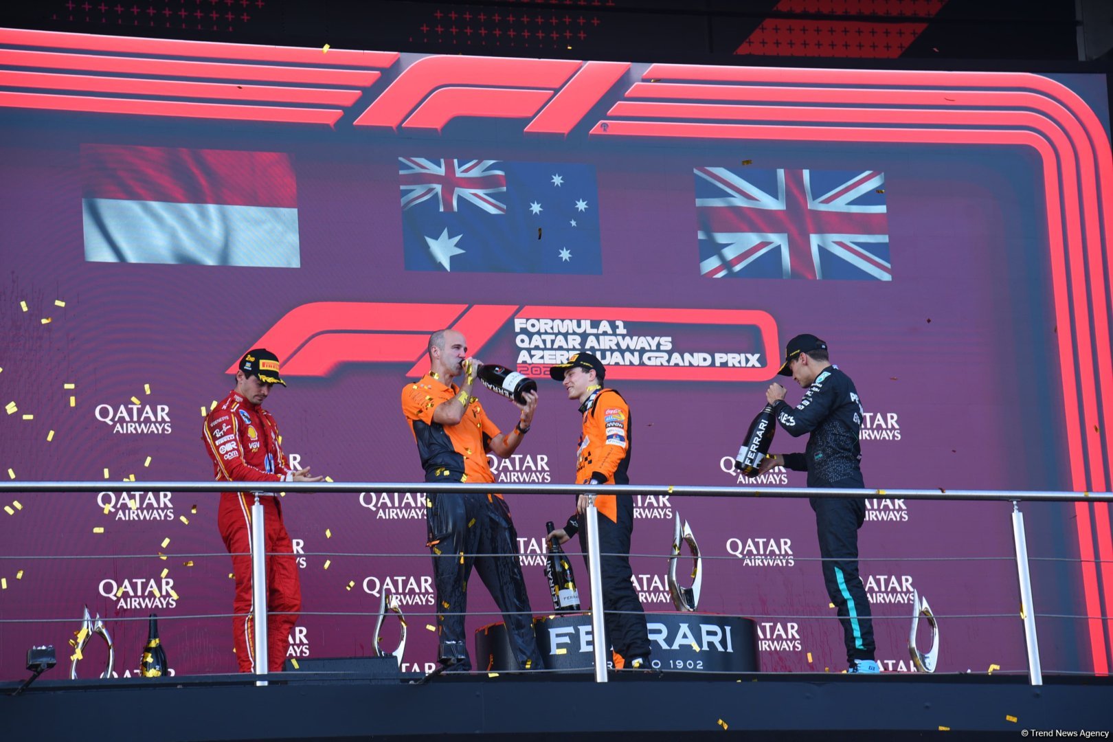 В Баку наградили победителей финальной гонки Формулы 1 (ФОТО/ВИДЕО)