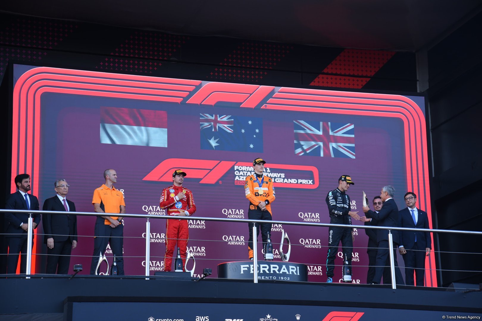 В Баку наградили победителей финальной гонки Формулы 1 (ФОТО/ВИДЕО)