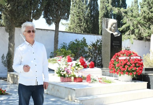 Почтена память видной пианистки и педагога Эльмиры Сафаровой (ФОТО)