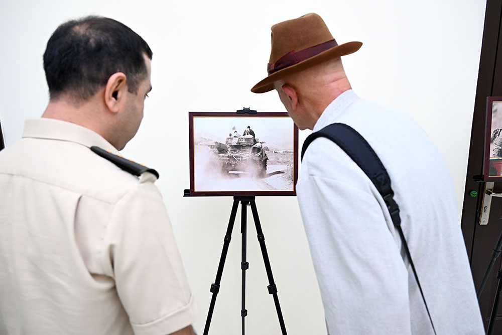 В минобороны Азербайджана состоялась встреча с известным фотографом Резой Дегати (ФОТО)