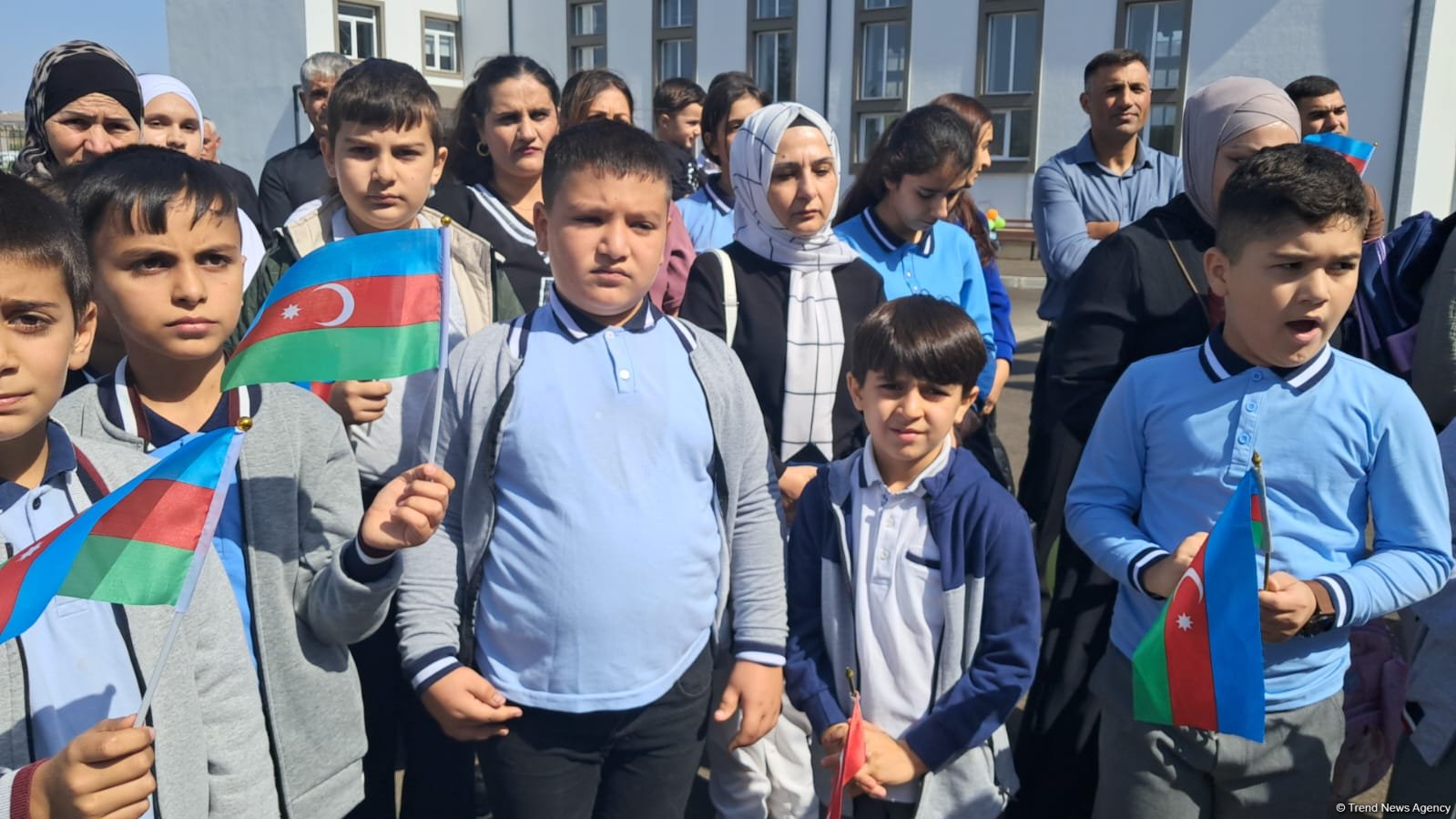 Спустя более 30 лет "первый звонок" прозвенел и в Ходжалы (ФОТО)