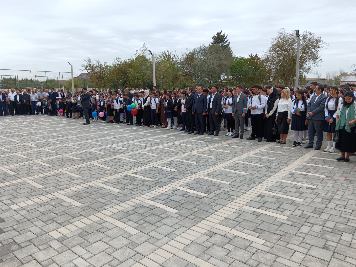 Подарок Фонда Гейдара Алиева учащимся села Аранлы Имишлинского района к новому учебному году (ФОТО/ВИДЕО)