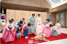 Проживающая в Южной Корее азербайджанка снялась в видеоролике с участием президента этой страны (ФОТО)