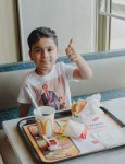 McDonald’s Azərbaycan и ГФСЗ обеспечили школьными принадлежностями всех первоклассников из семей шехидов по всей стране (ФОТО)