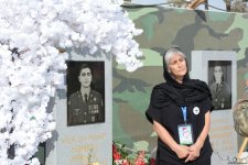 В Баку общественность чтит память военнослужащих, погибших в антитеррористических мероприятиях локального характера в Карабахе (ФОТО)