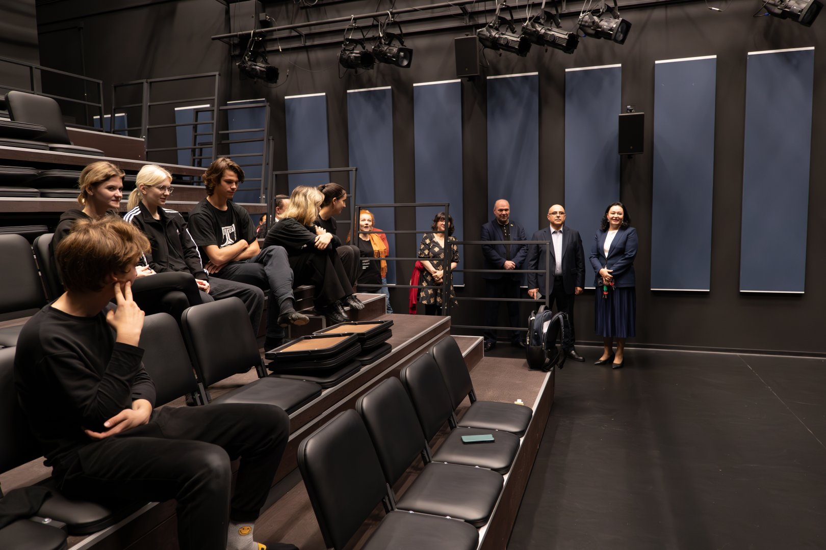 Коллектив Азербайджанского русского драматического театра посетил Кемеровский филиал РГИСИ (ВИДЕО, ФОТО)