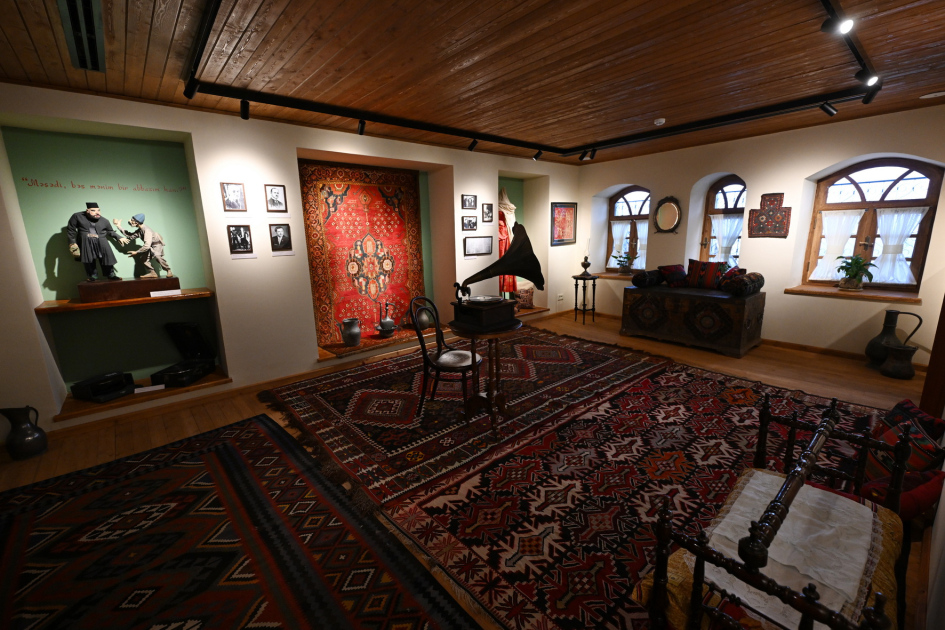 Президент Ильхам Алиев принял участие в открытии после реставрации дома-музея Узеира Гаджибейли в Шуше (ВИДЕО/ФОТО)