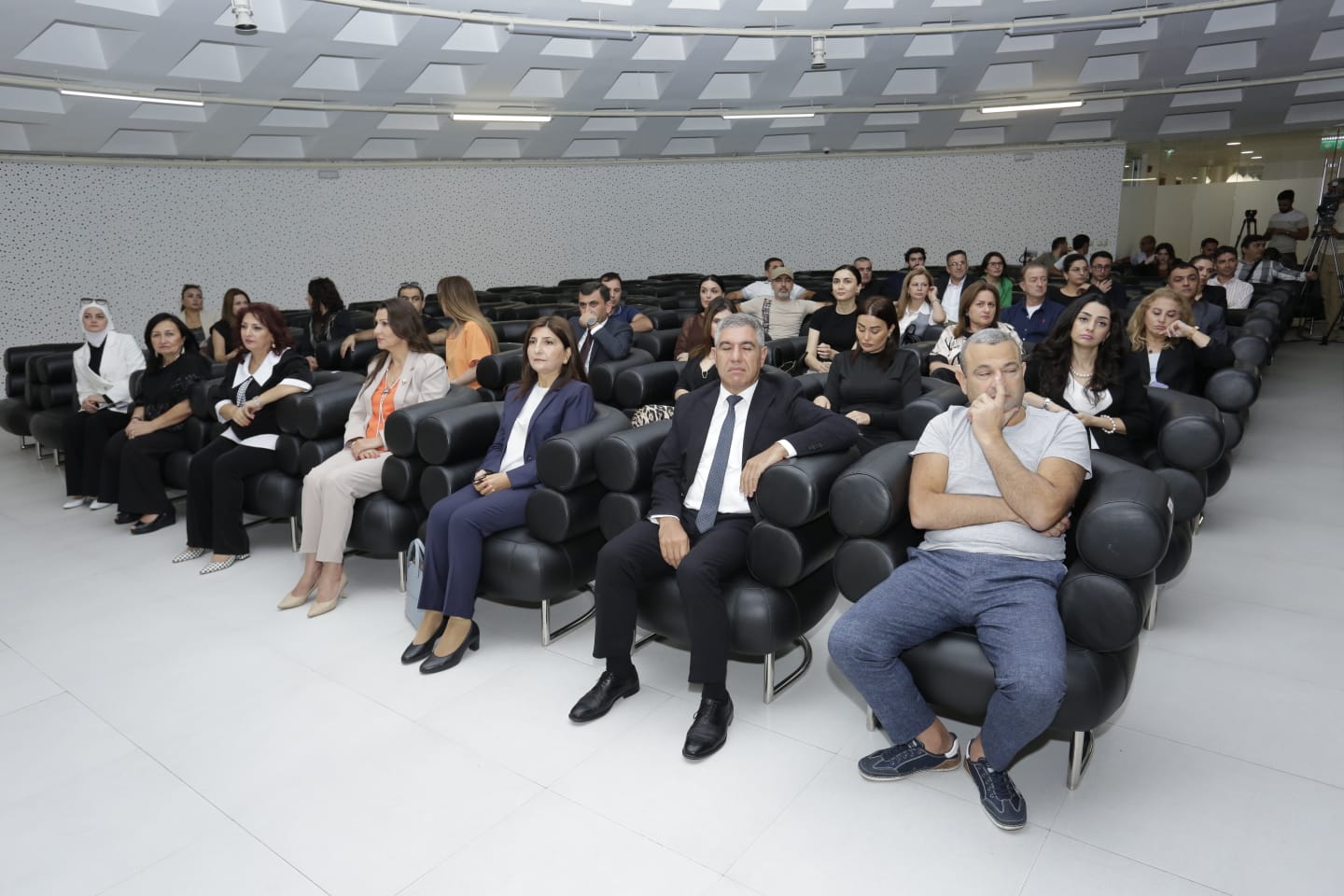 В Баку состоялась презентация документального фильма "Дорога, ведущая к Победе" (ФОТО)