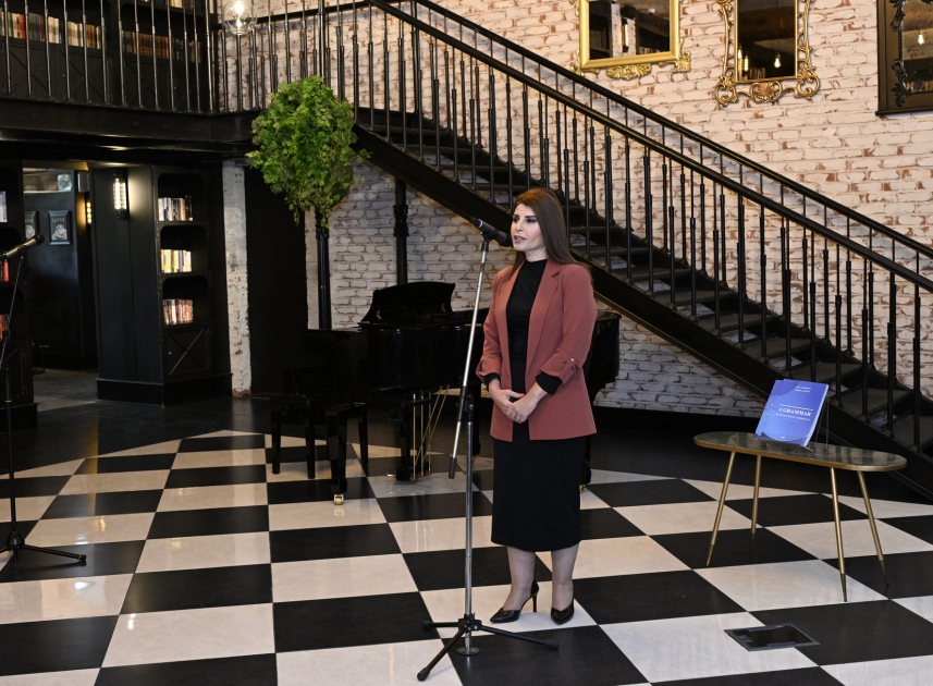 Вице-президент Фонда Гейдара Алиева Лейла Алиева и руководитель Баку Медиа Центра Арзу Алиева приняли участие в презентации учебника «A grammar of contemporary Azerbaijani» в Бакинском книжном центре (ФОТО)