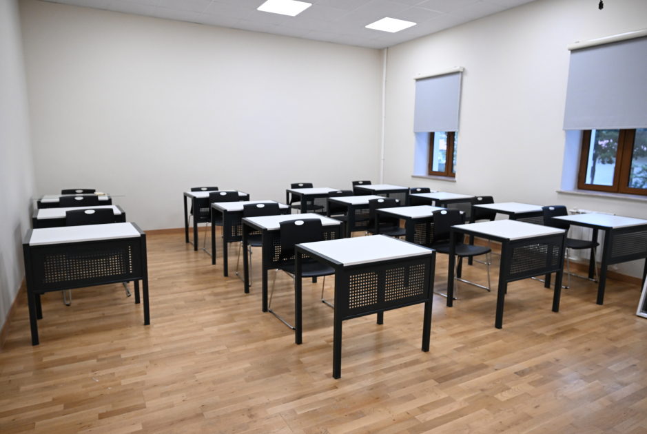 Президент Ильхам Алиев принял участие в открытии после ремонта Карабахского университета (ВИДЕО/ФОТО)