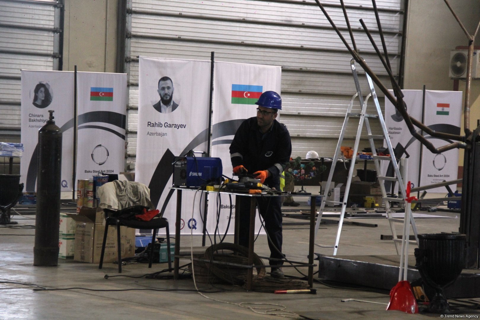 Проведен пресс-тур международного проекта Baku Steel Art 2024 – как создается уникальное искусство из металла (ФОТО)