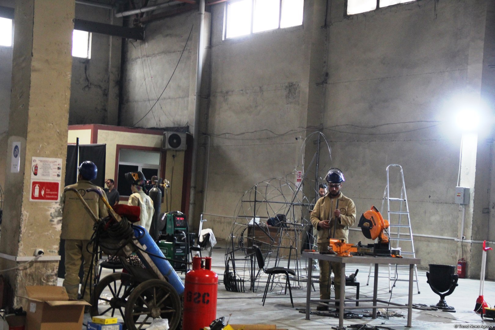 Проведен пресс-тур международного проекта Baku Steel Art 2024 – как создается уникальное искусство из металла (ФОТО)