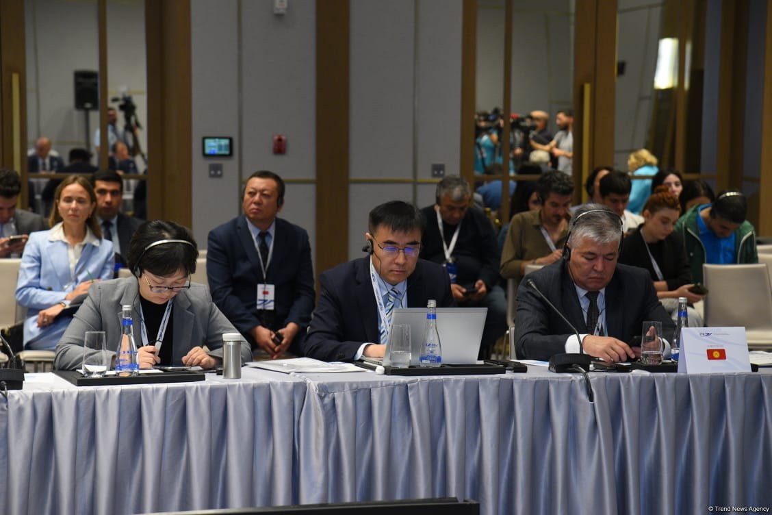 В Баку состоялась консультативная встреча глав ж/д администраций государств по учреждению "Евразийского транспортного маршрута" (ФОТО) (Обновлено)