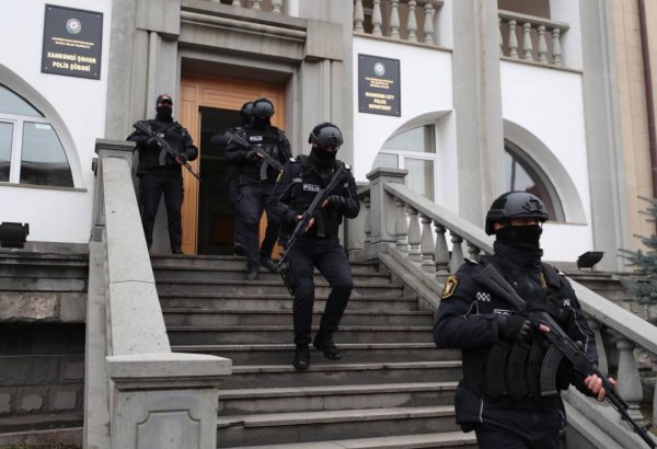 На освобожденных территориях Азербайджана обнаружены оружие и боеприпасы