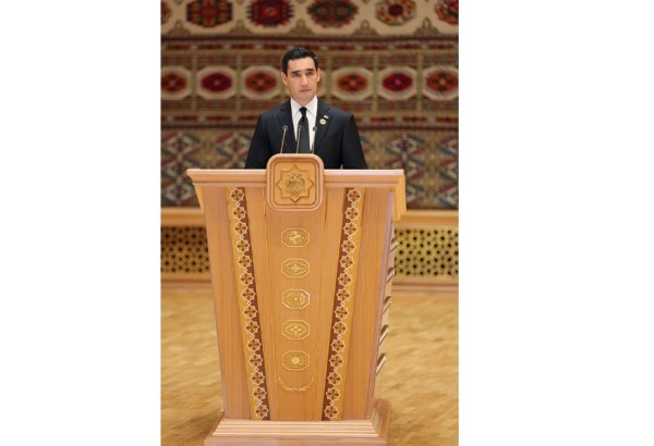 Важнейшей задачей является расширение инфраструктуры коридоров Север-Юг и Запад-Восток - Сердар Бердымухамедов