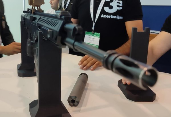 Азербайджан представил штурмовую винтовку а отечественного производства "Туран-1" на выставке ADEX-2024 (ФОТО)