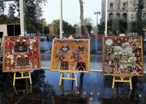 Ковры Эльдара Гаджиева - иллюстрации к произведениям Низами, библейские мотивы, карабахские орнаменты (ФОТО)