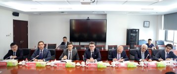 Обсуждено сотрудничество Азербайджана с китайскими компаниями в сфере ВИЭ (ФОТО)