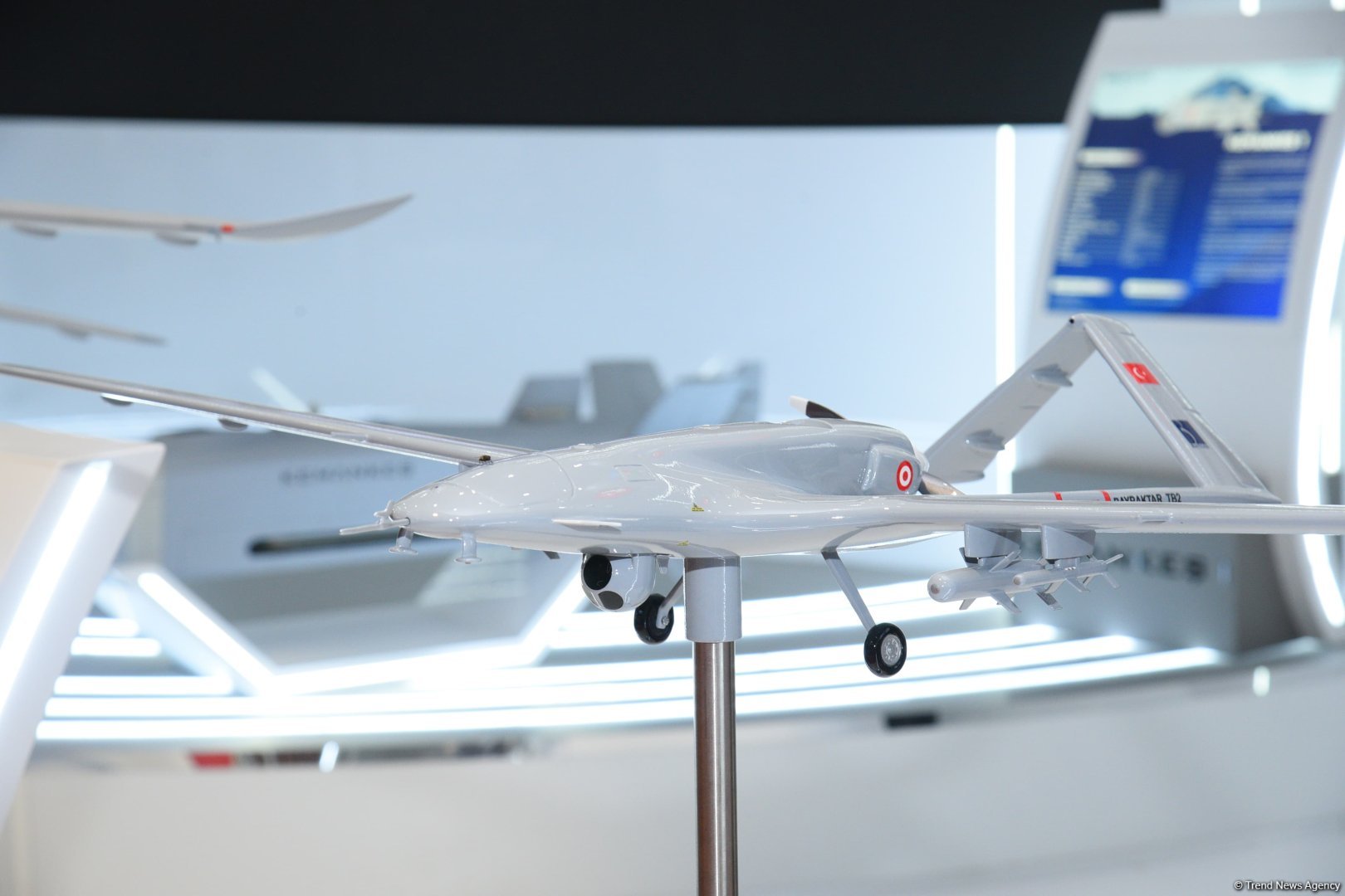 В Баку стартовал третий день международной оборонной выставки "ADEX" (ВИДЕО/ФОТО)