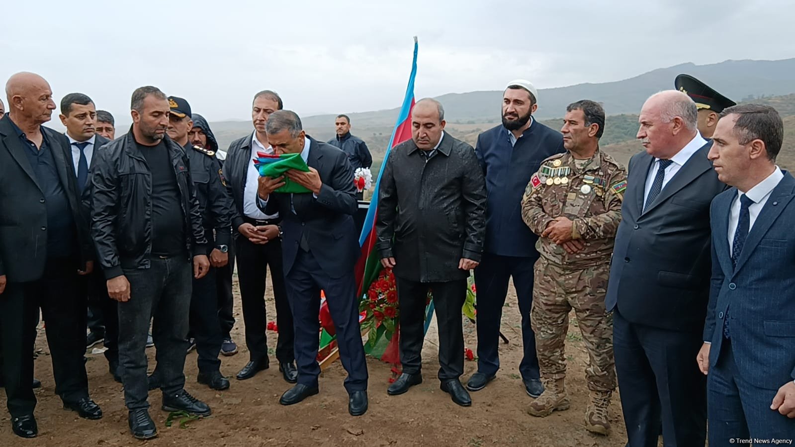 Останки жертвы трагедии в Гарадаглы спустя 32 года захоронены в родном селе (ФОТО)