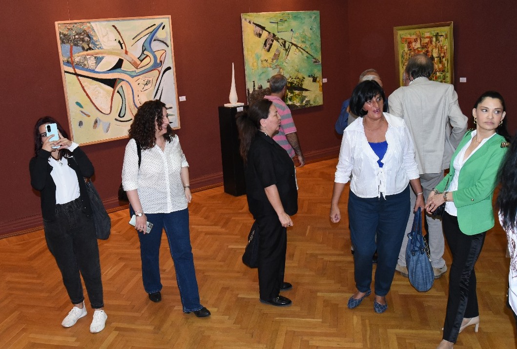 В Баку открылась выставка "Опыт абстрактного искусства азербайджанских художников" (ФОТО)