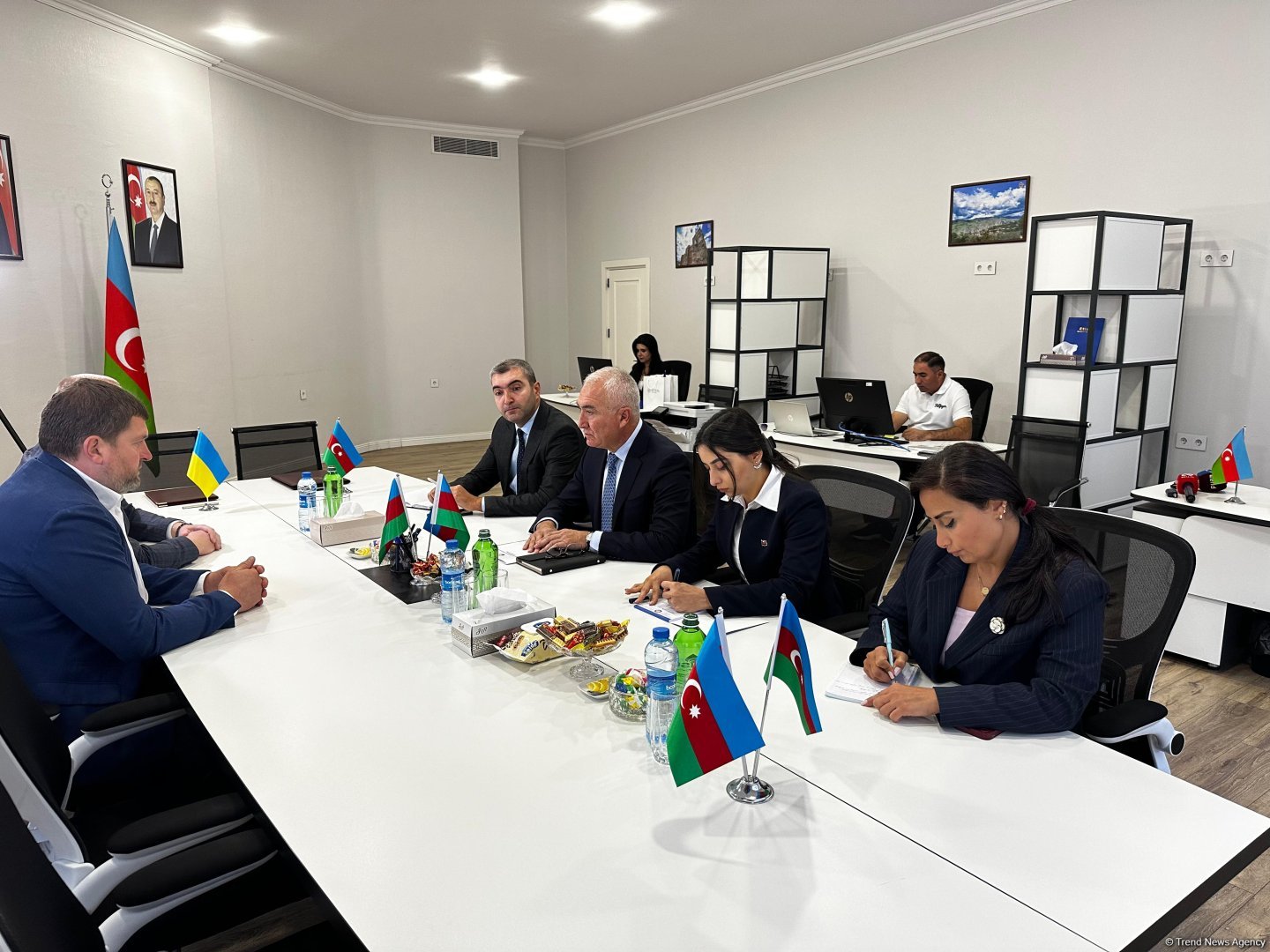 Подписан документ о побратимстве между городами Лачин и Ирпень (ФОТО)