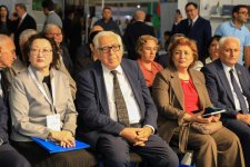 В Баку состоялась презентация книги выдающегося писателя Казахстана Кемеля Токаева (ФОТО)