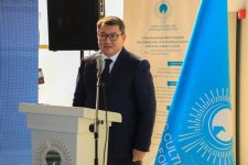 В Баку состоялась презентация книги выдающегося писателя Казахстана Кемеля Токаева (ФОТО)