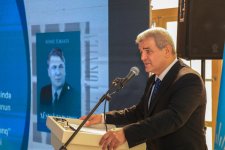 В Баку состоялась презентация книги выдающегося писателя Казахстана Кемеля Токаева (ФОТО)